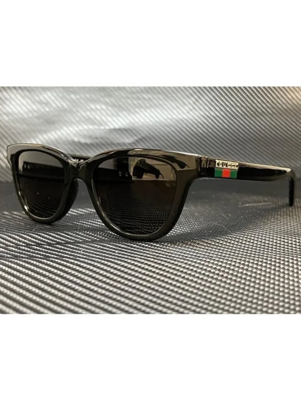 New Gucci Men  Sunglasses --145. ITEM CONDITION :New. UPC: 889652379579.\